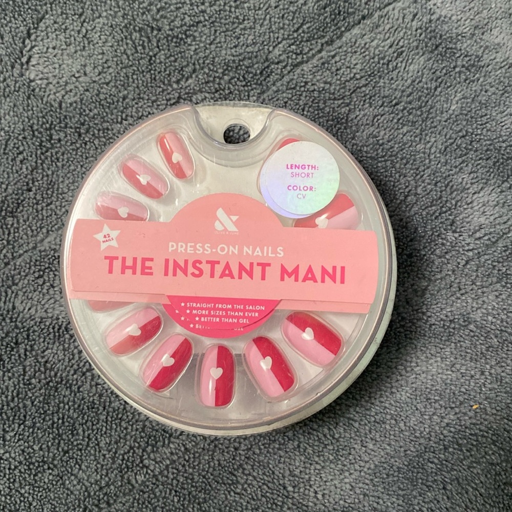 Olive and June heart press on nails